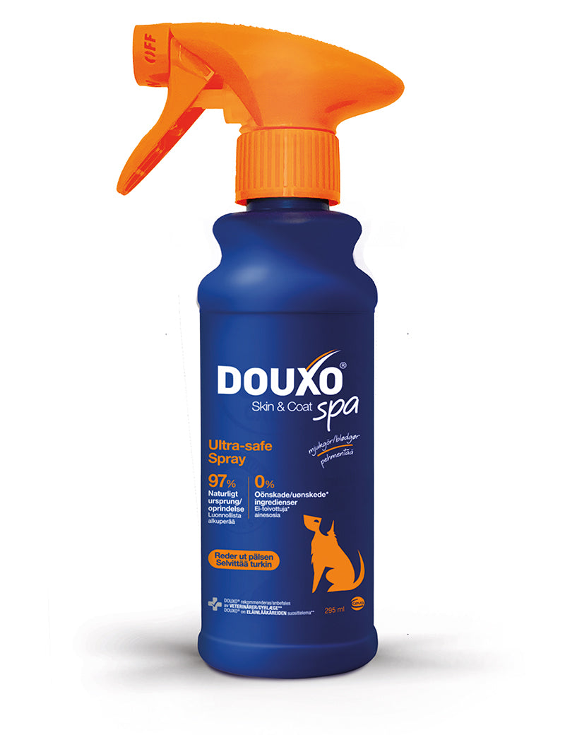 Douxo SPA Detangling Spray är milt utredande balsamspray som effektivt löser tovor och ger pälsen en silkeslen och glänsande finish. Douxo SPA Detangling Spray är berikad med mandelprotein för djup näring och återfuktning, samtidigt som den innehåller 97 % naturliga ingredienser – helt fri från starka kemikalier.
